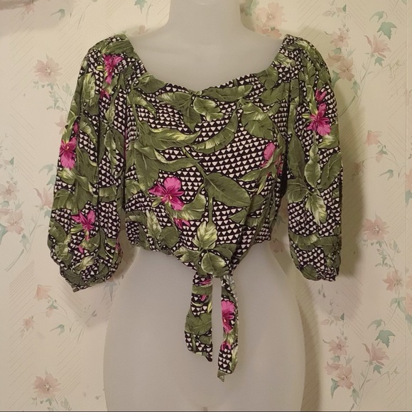 Forever 21 Tops - Forever 21 Floral Off Shoulder Cropped Top